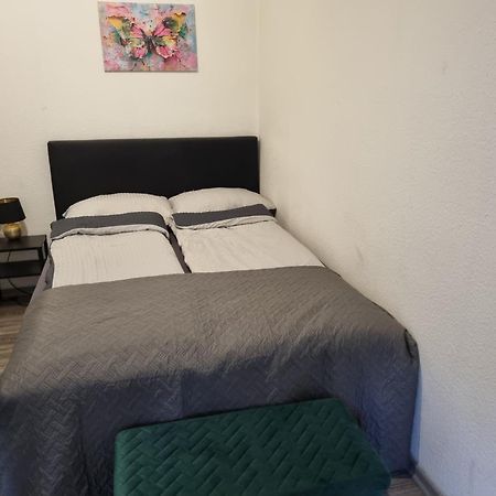 City-Apartment In Krefeld, Kueche, Naehe Duesseldorf Messe Esterno foto