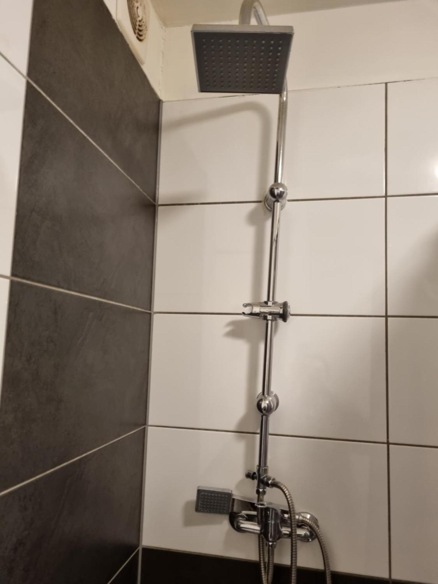 City-Apartment In Krefeld, Kueche, Naehe Duesseldorf Messe Esterno foto