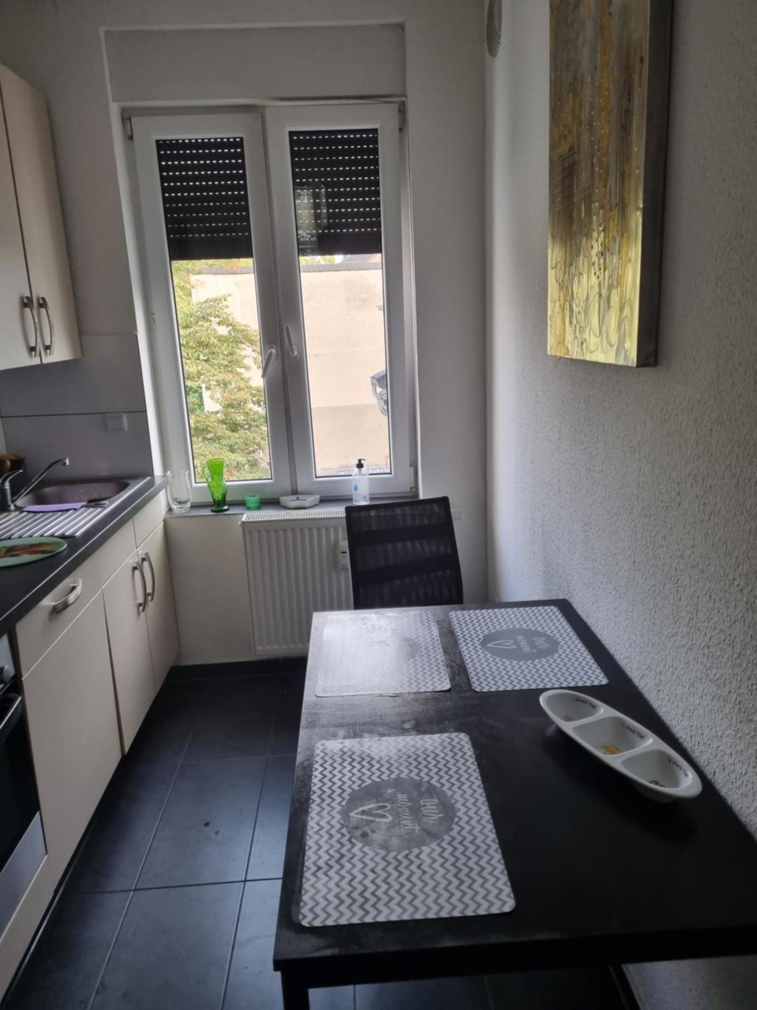 City-Apartment In Krefeld, Kueche, Naehe Duesseldorf Messe Esterno foto